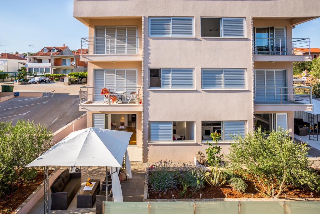 Apartment Falcon Stari Grad  Kamer foto