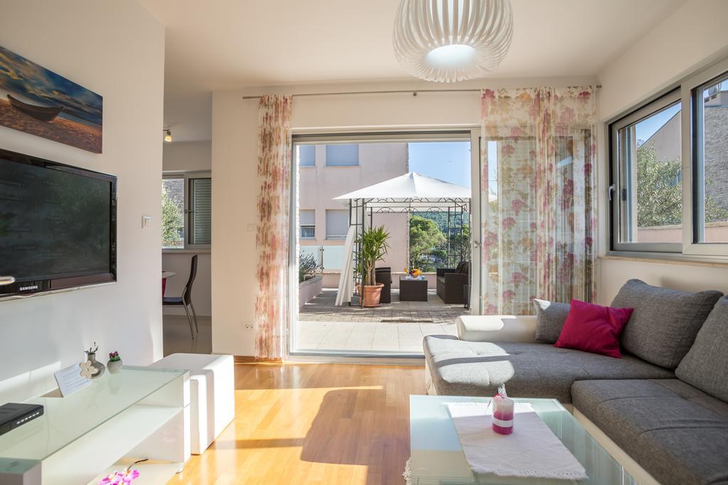 Apartment Falcon Stari Grad  Kamer foto