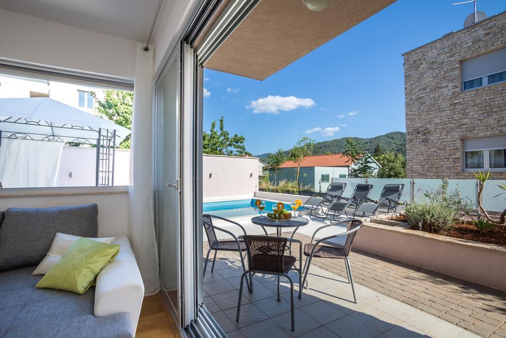 Apartment Falcon Stari Grad  Kamer foto