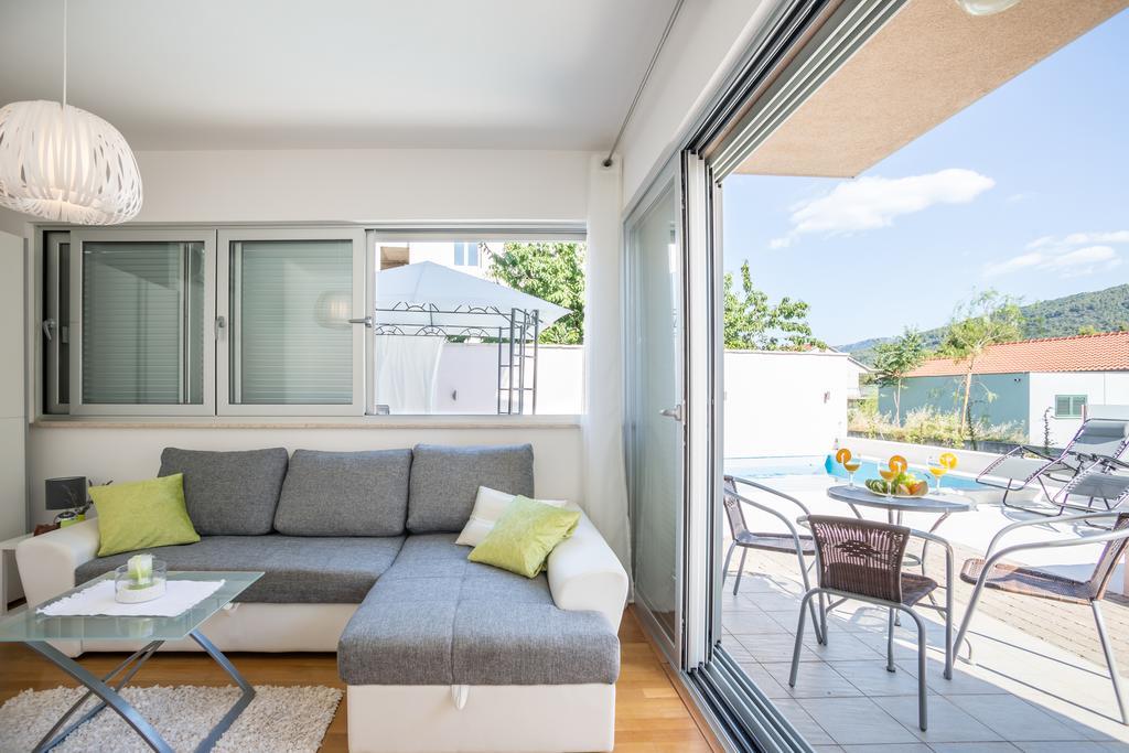 Apartment Falcon Stari Grad  Kamer foto