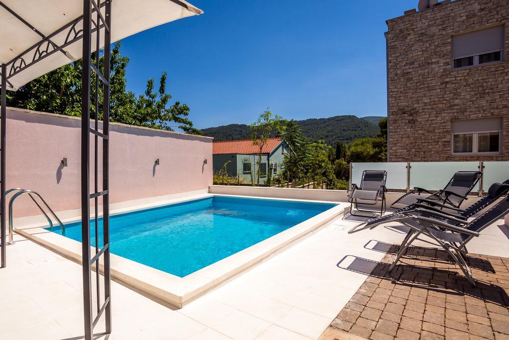 Apartment Falcon Stari Grad  Kamer foto