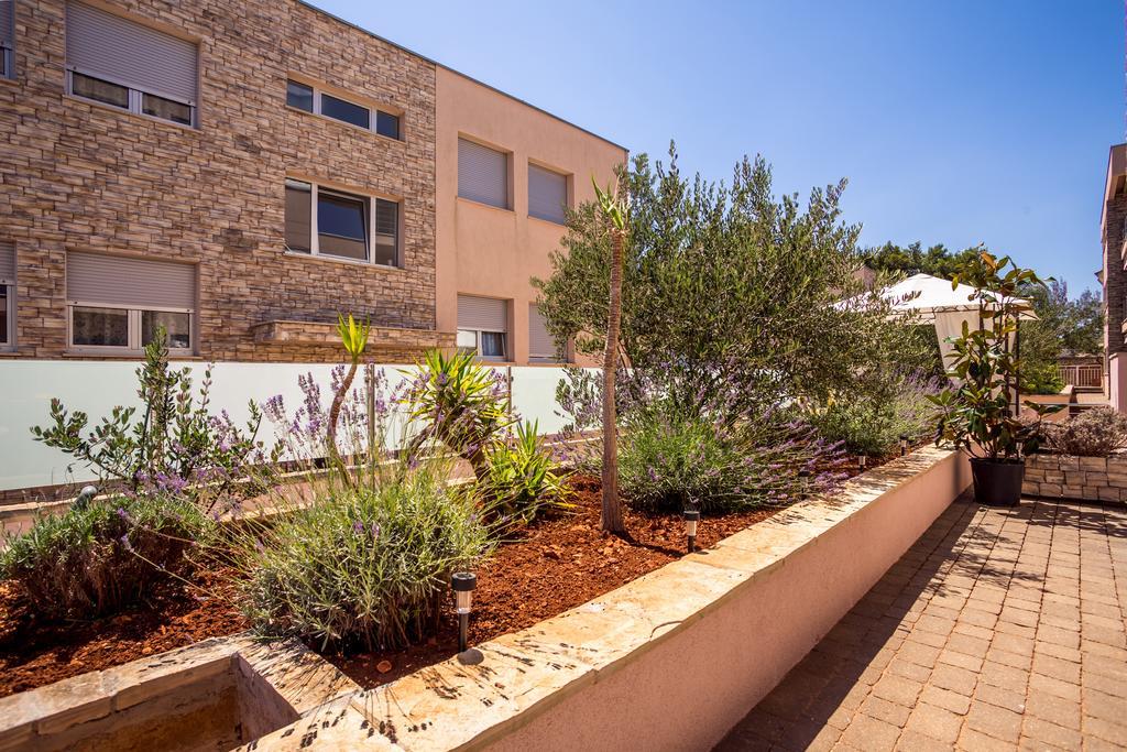 Apartment Falcon Stari Grad  Kamer foto