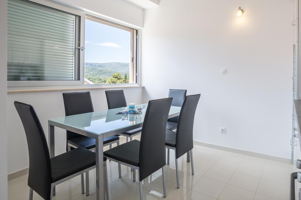 Apartment Falcon Stari Grad  Kamer foto