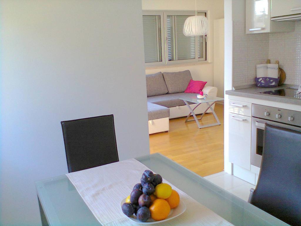 Apartment Falcon Stari Grad  Buitenkant foto