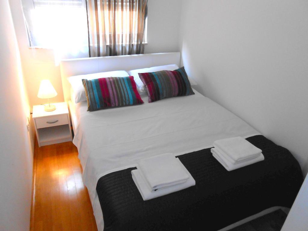 Apartment Falcon Stari Grad  Buitenkant foto