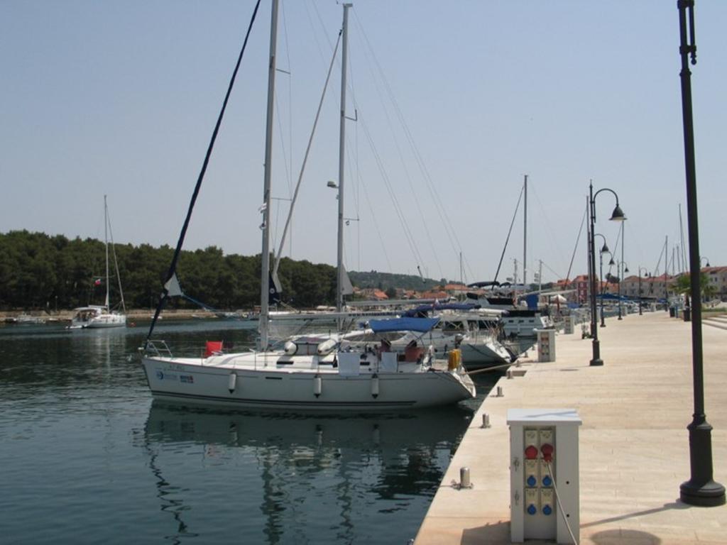 Apartment Falcon Stari Grad  Kamer foto